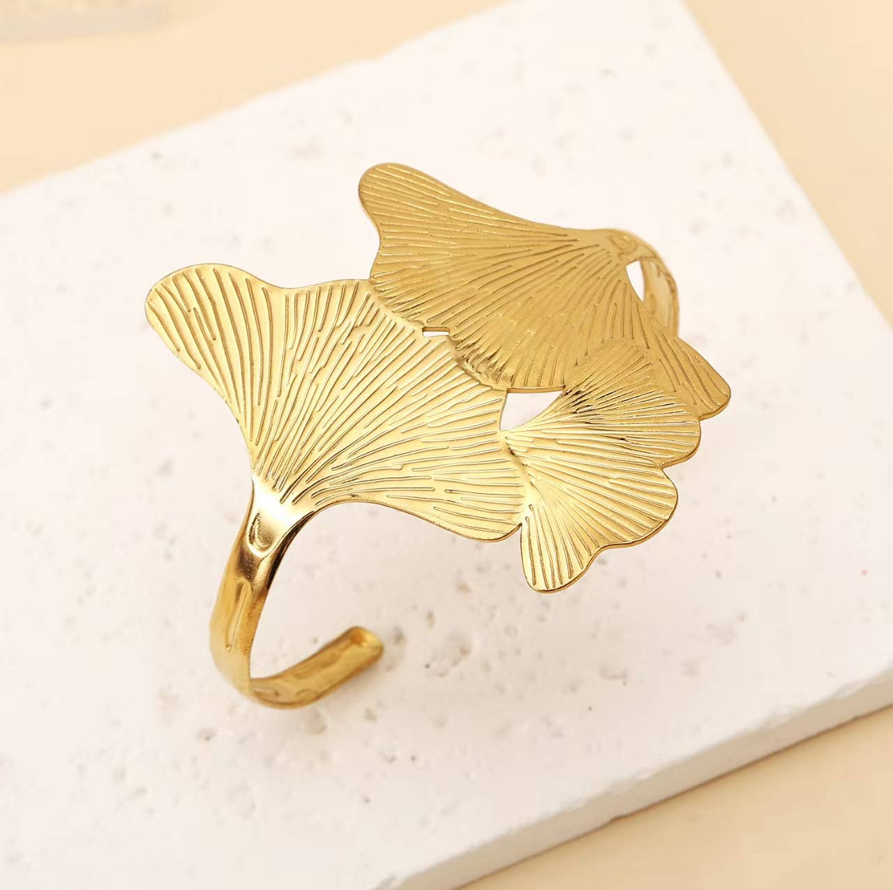 COSMOS - Vente Bracelet manchette - Bracelet feuille ginkgo acier inoxydable sculpté0