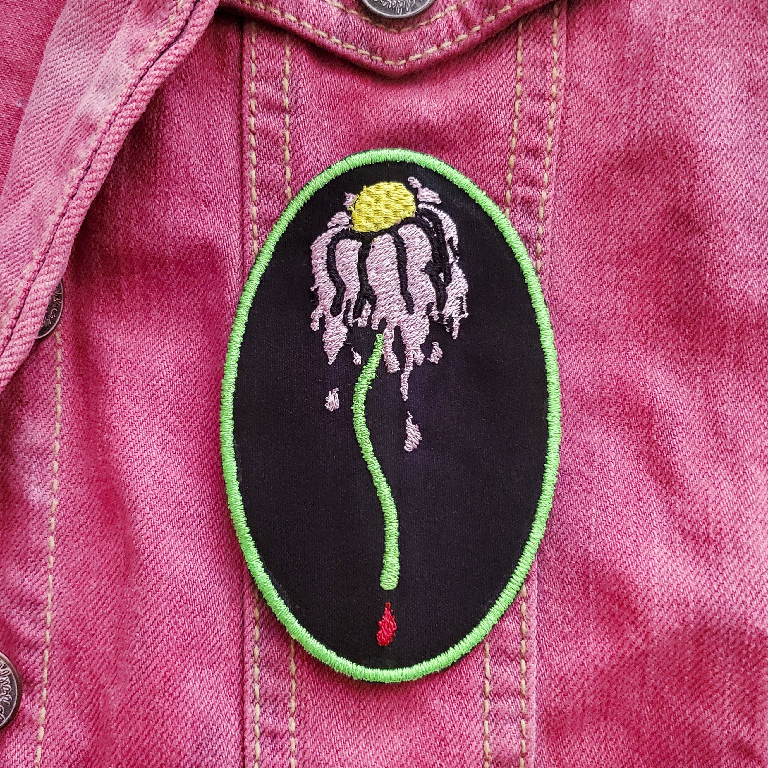 Junkyard Witch – Großhandel Aufnäher – Aufnäher zum Aufbügeln mit verwelkten Blumen2