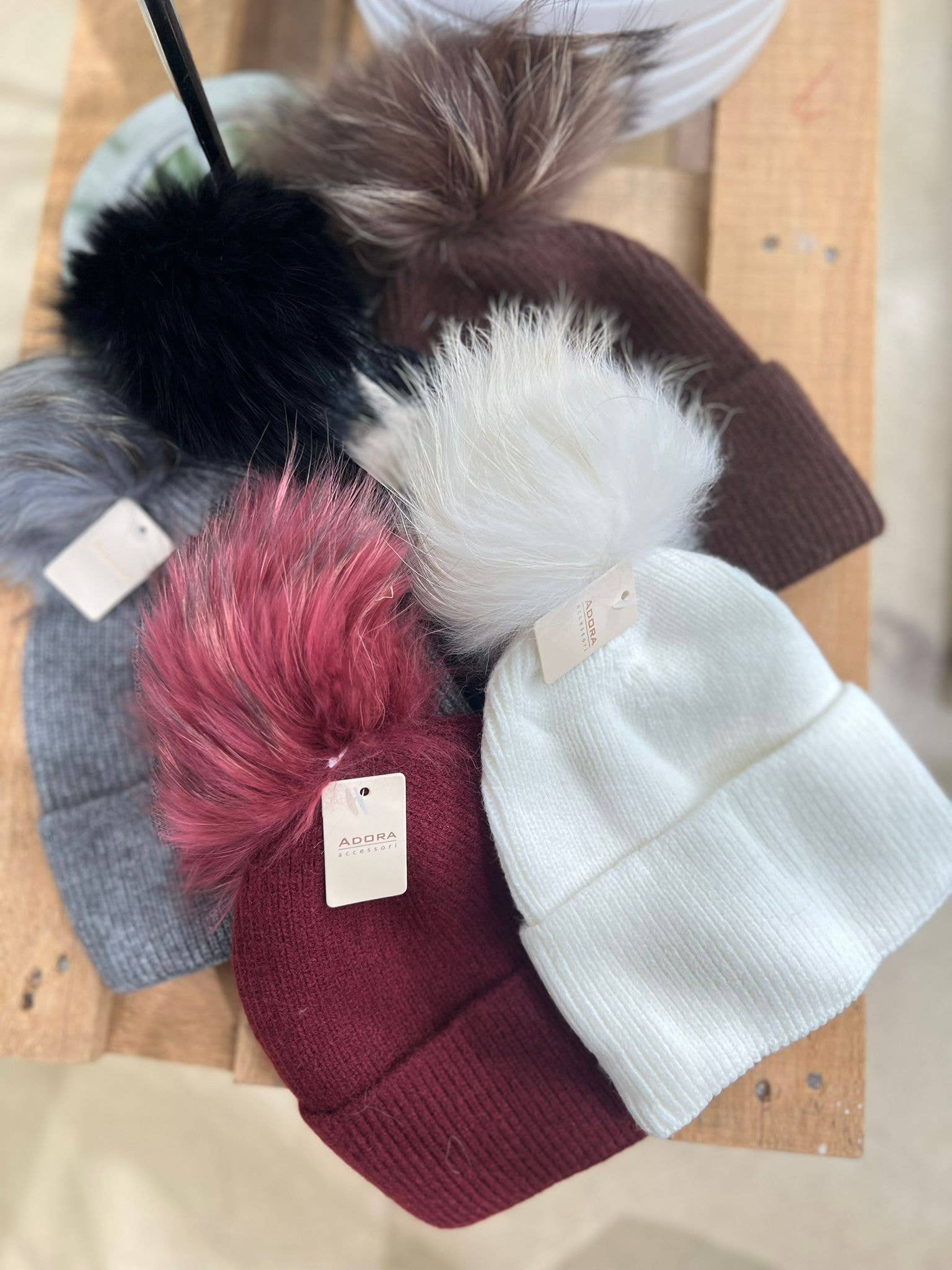 ADORA - Venta al por mayor Gorro de lana - Mujer - Gorros con Pom Pom de Peluche
