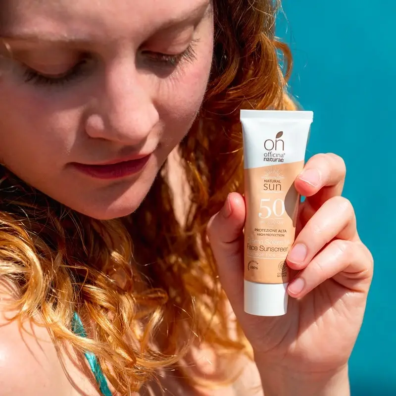 Officina Naturae - Wholesale Sunscreen - Sunscreen SPF 50 FACE Aluminium tube stop age2