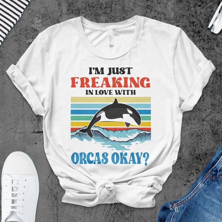 Orca Whale Lover T-shirt | Ik ben gewoon gek op het T-shirt met print van Orca voor wholesale door FreakyTeeFactory