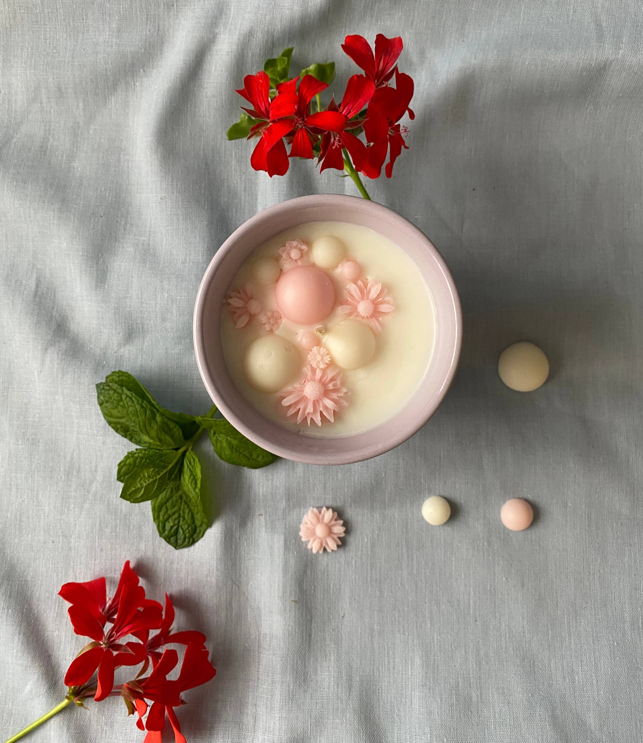 FUNDAYBIO - Wholesale Jar/Filled Candle - Freshness candle with organic essential oils 250g1