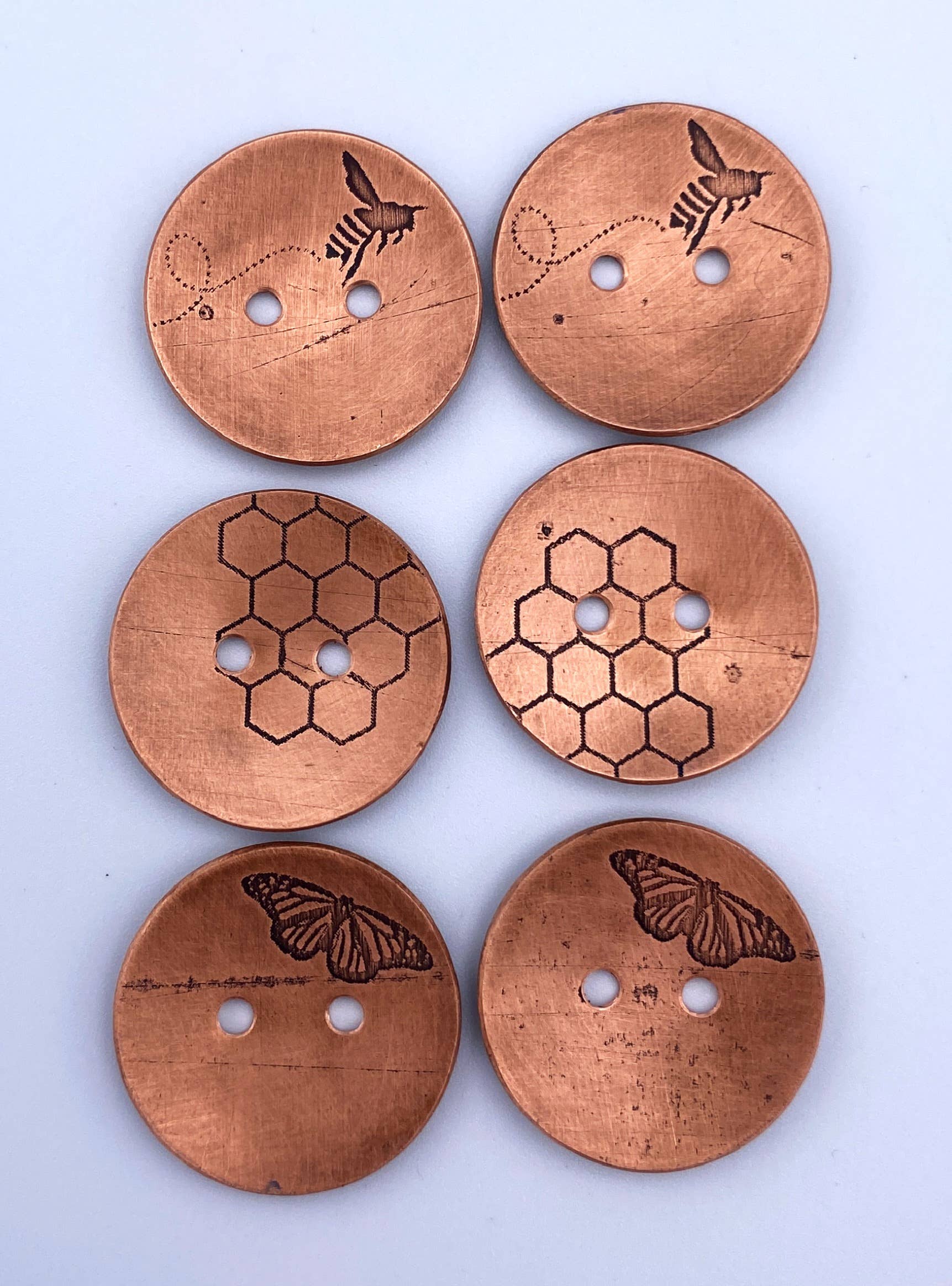 Wandering Dog Metal Art - Wholesale Sewing Button/Snap - Handmade Metal Buttons Etched Bees Butterfly Brass Copper1