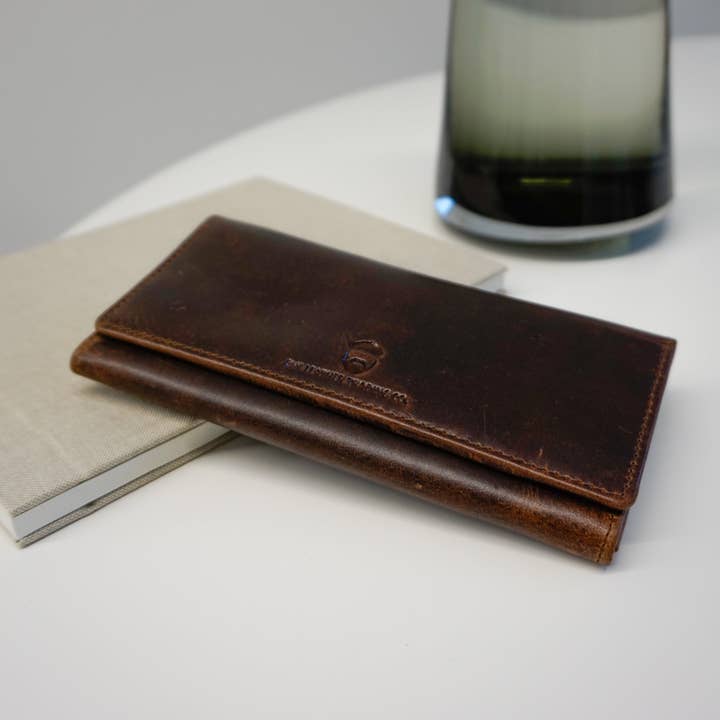 Hunters Hill Clutch-Geldbörse aus gewachstem Büffelleder für den Großhandel von Rust Sydney