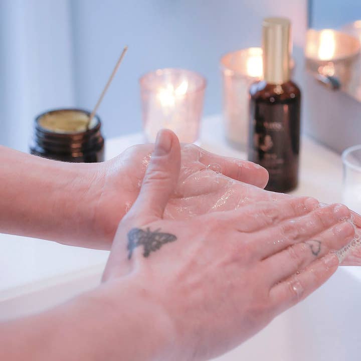 Cultivate Apothecary – wholesale Facial cleanser – Luminance Evening Balm Cleanser4