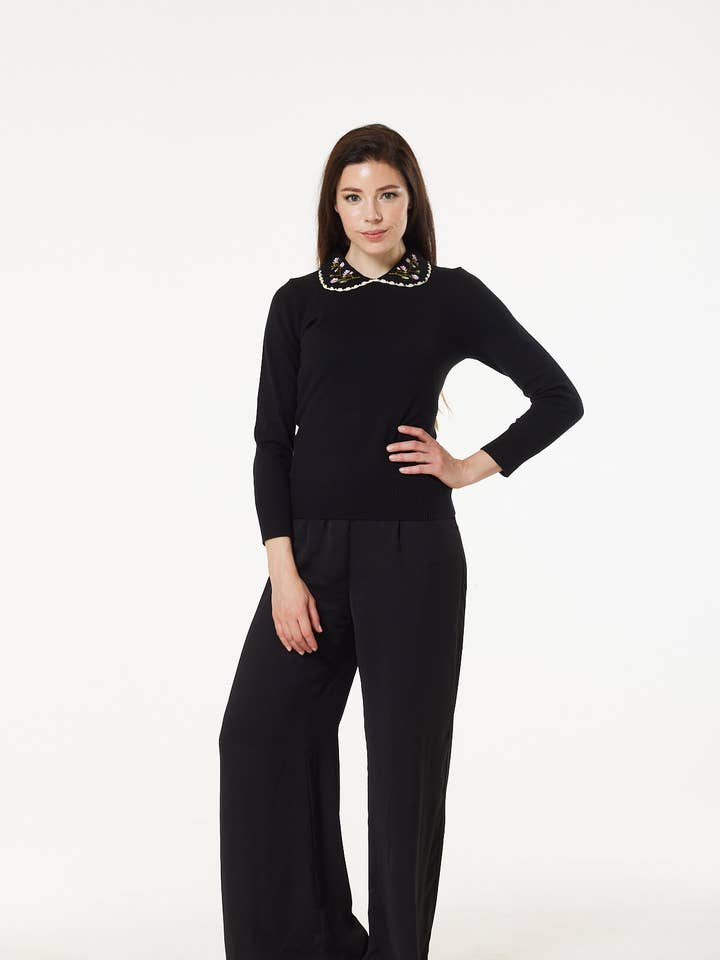 Cardigan da donna Blair con dettagli ricamati sul colletto per la vendita all'ingrosso da parte di Timeless London