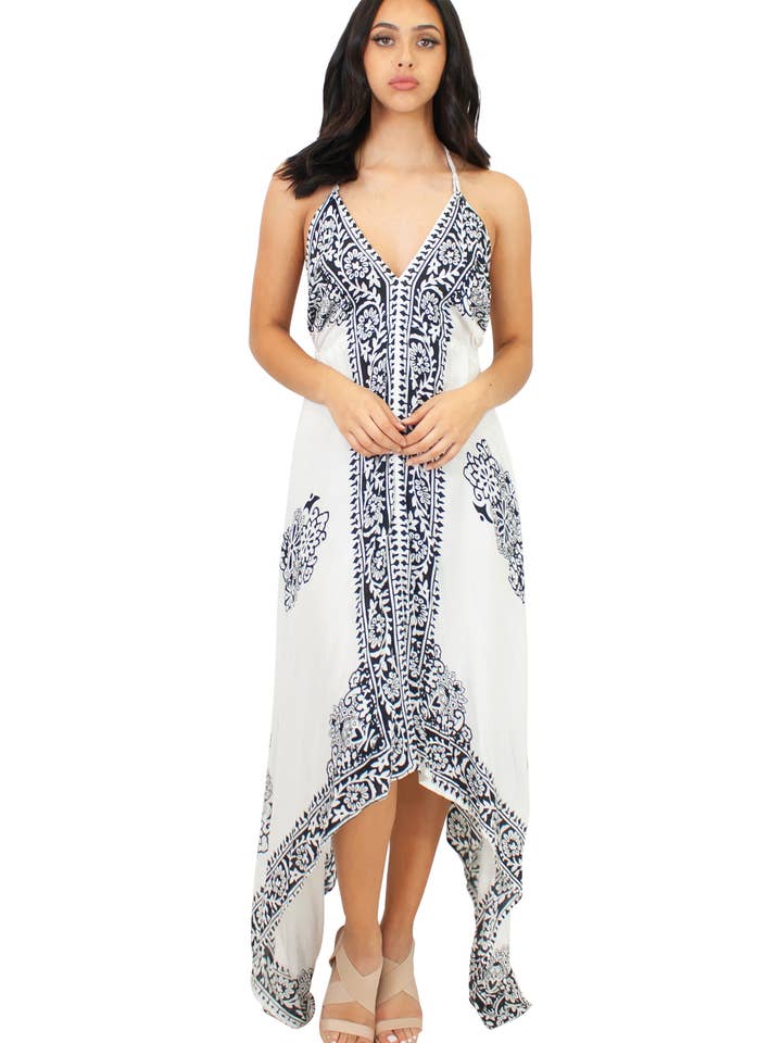 Lazy Daisy Justerbar halter lommetørklædekjole i hvid (LD5074) for engroshandel hos Lazy Daisy