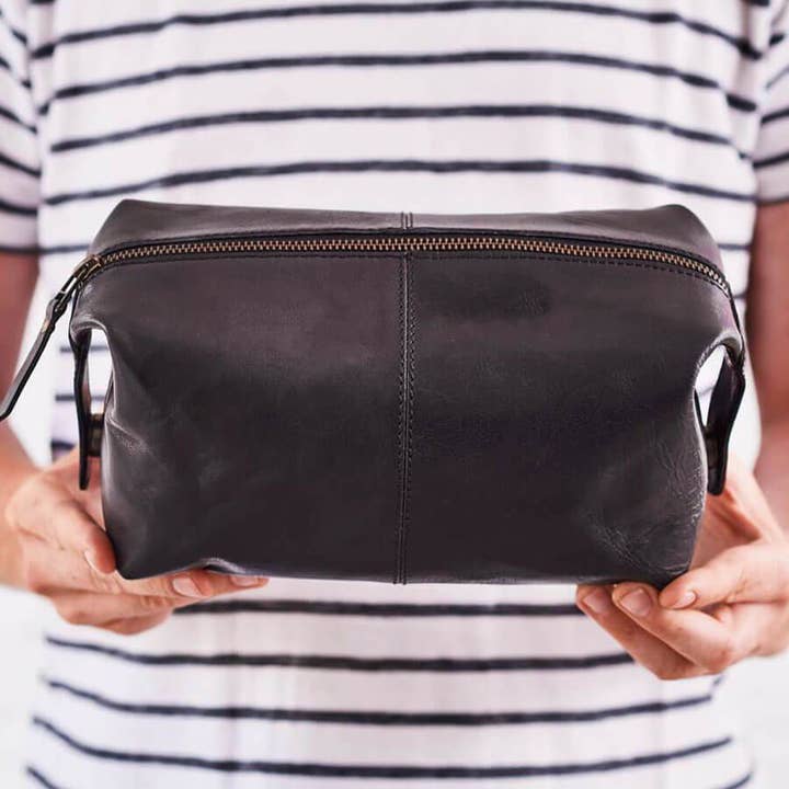 Vida Vida – wholesale Toiletry bag – men's – Groom Leather Wash Bag1