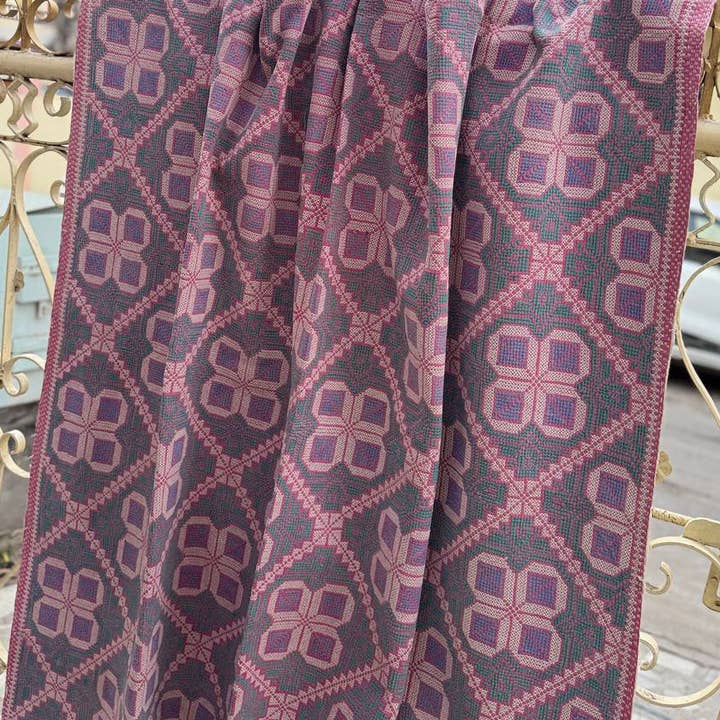 GYPSY STUDIO - Wholesale Area Rug - Ethical, Sustainable, and Stylish Timeless Elegance Room Rug1