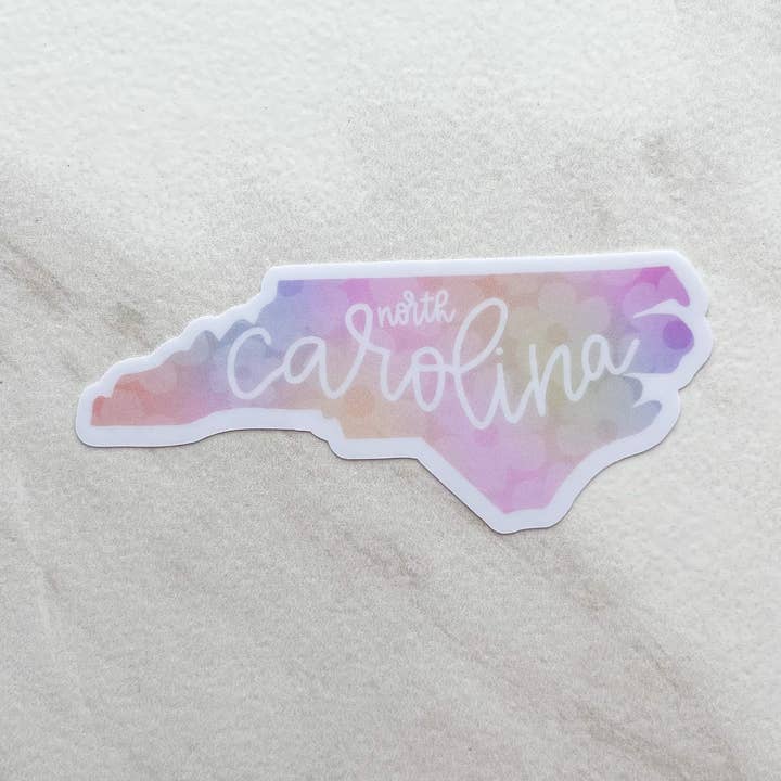 NC-sticker met bloemen | Sticker uit North Carolina, Rainbow NC voor wholesale door Sundae Sisters Co