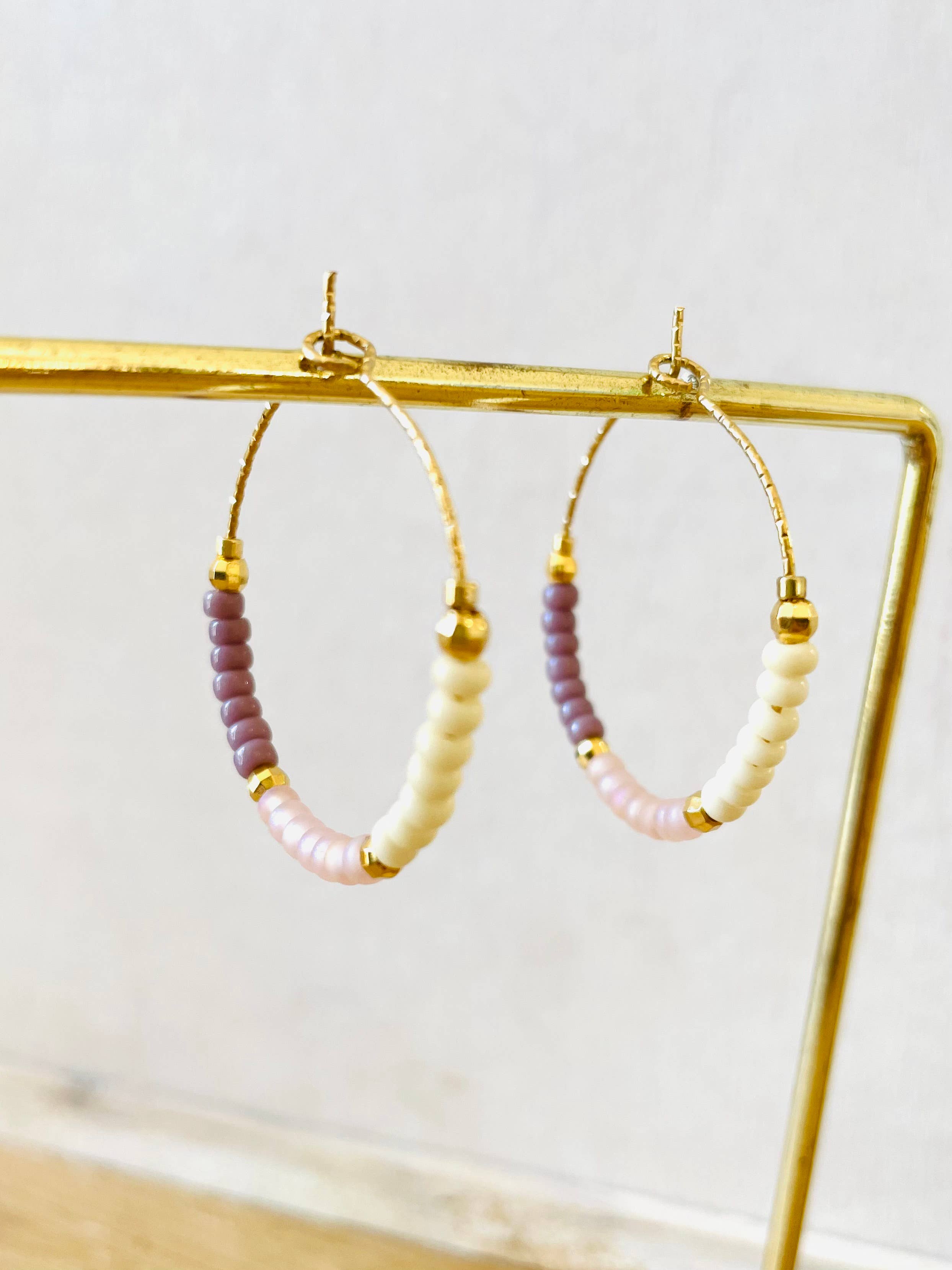 Atelline – wholesale Hängande örhängen – LOLA Creoler - Creoler i rostfritt stål och Miyuki-pärlor1