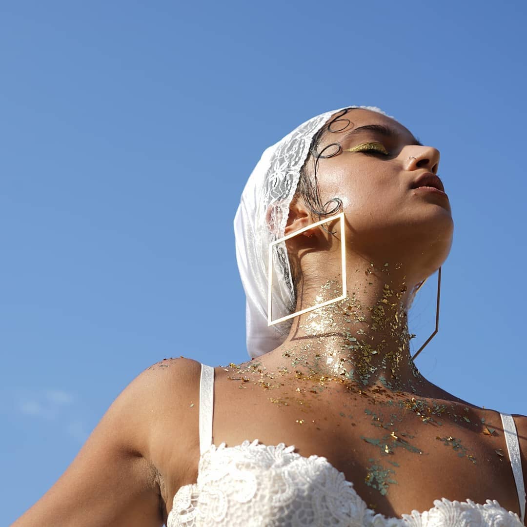 Laka Luka – Engroshandel Hoops – Oversized guldbelagte geometriske firkantede hoops4