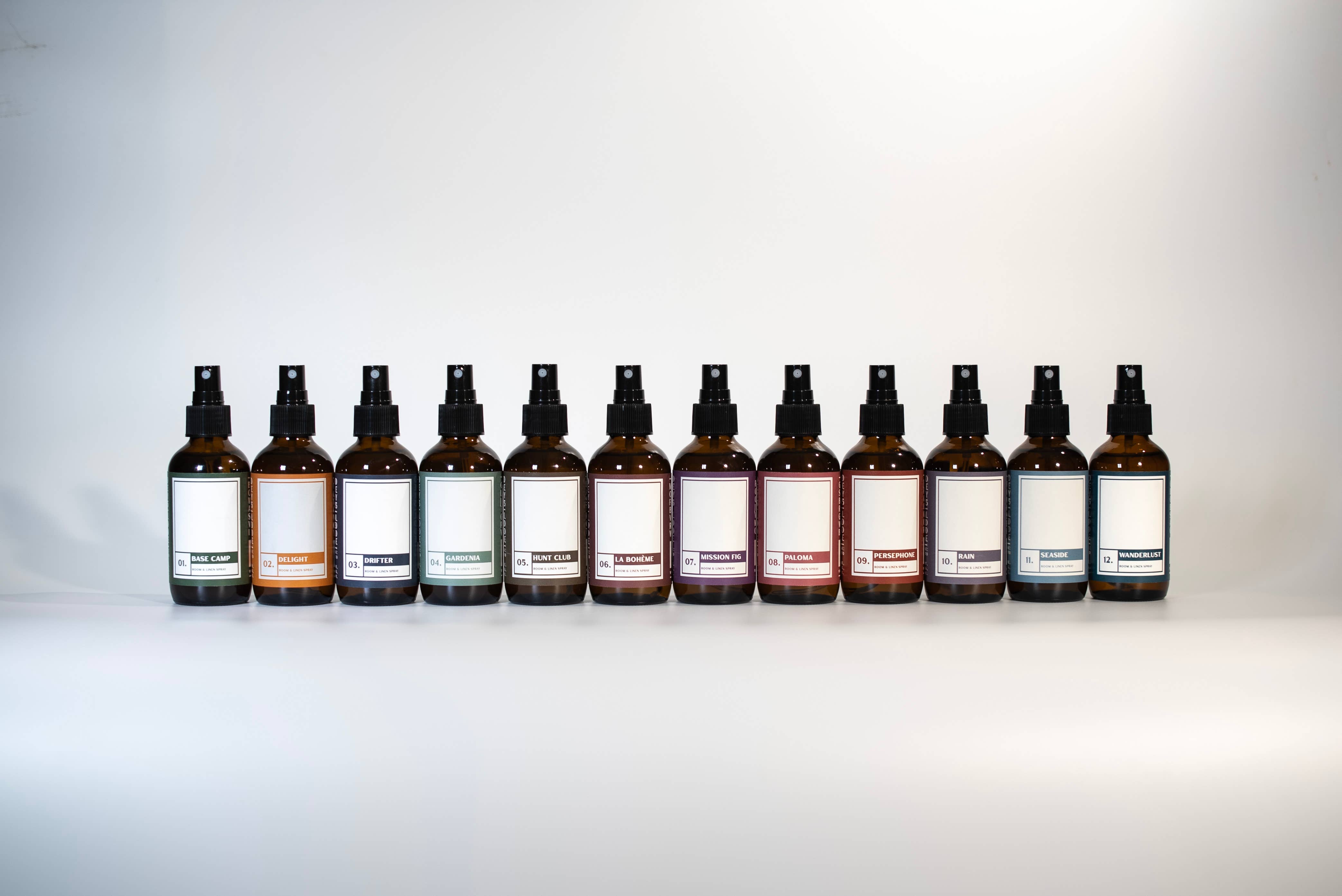 Redwood Candle Co. - Venta al por mayor Espráis para interior y ropa de cama - Base Camp Room + Spray de lino1