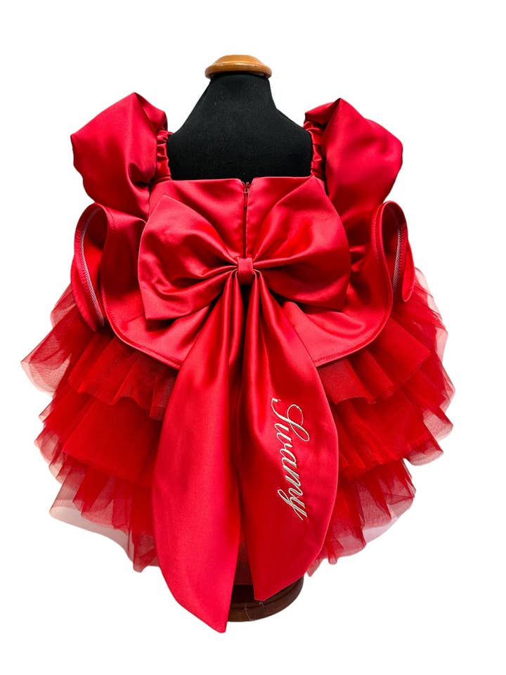 Robe en soie à volants pour la vente par La Boutique dei Bambini