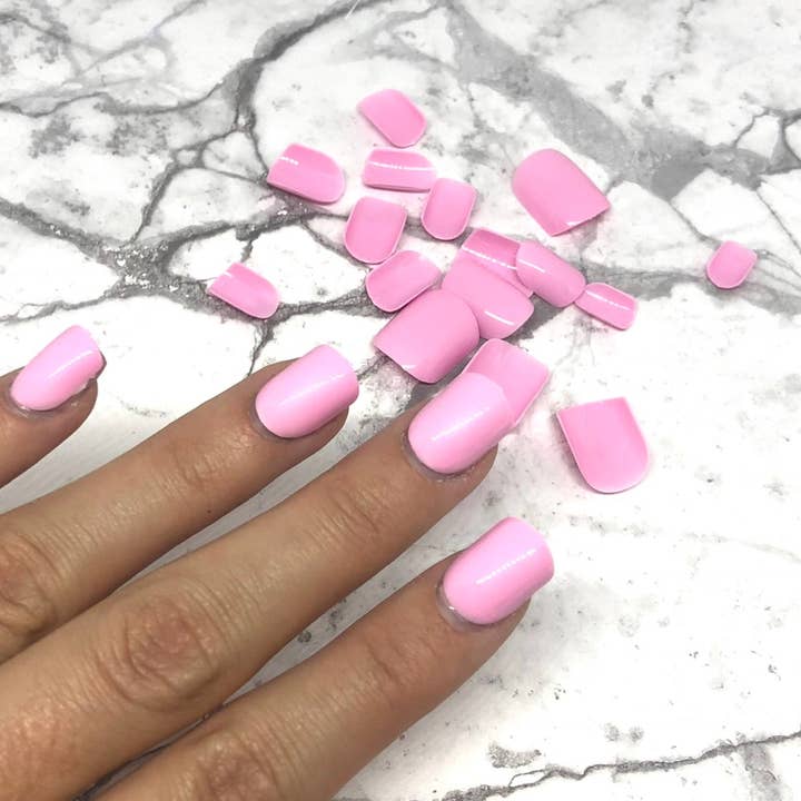 Falska naglar - Kort modell för wholesale av Meli beauty