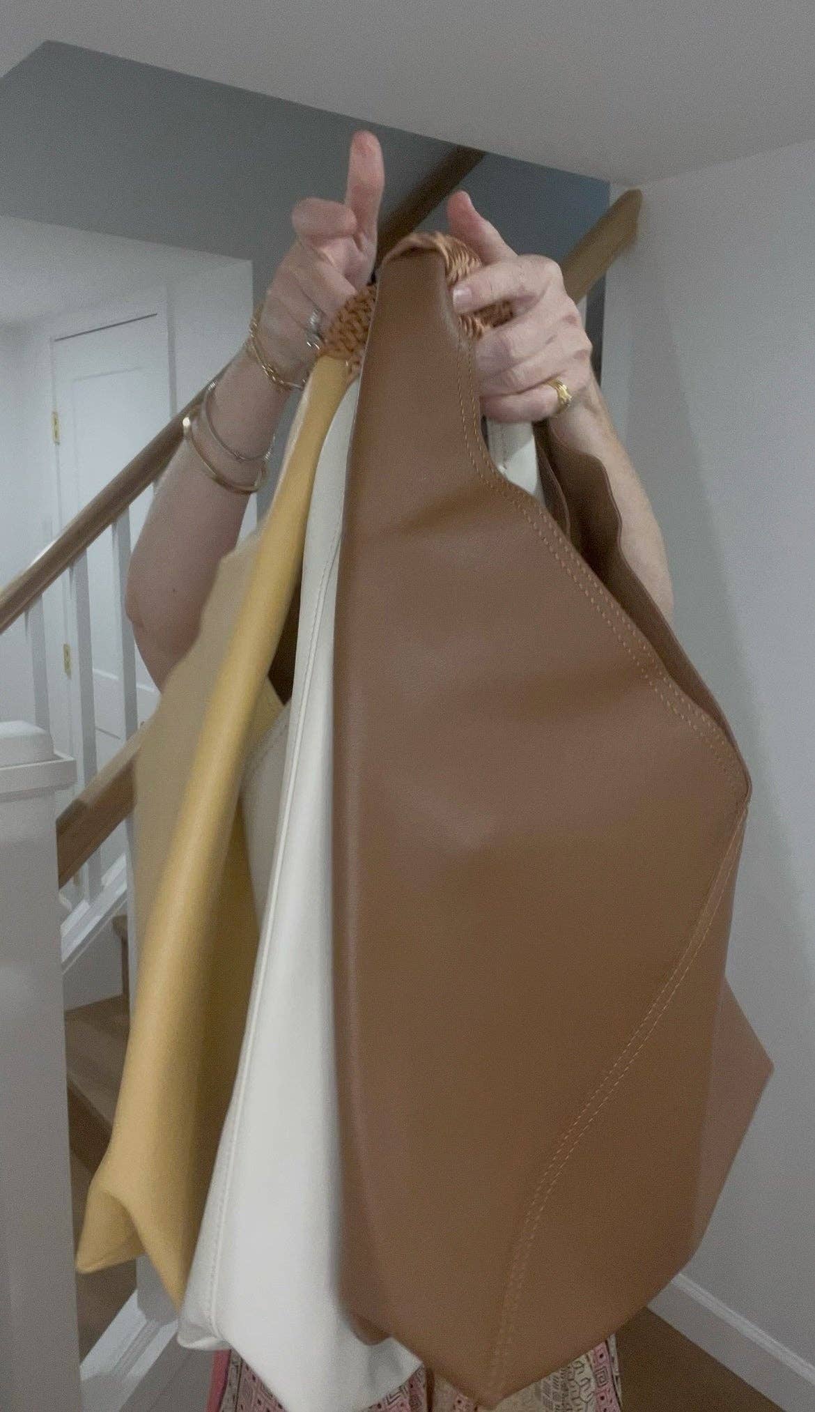 Boutique Suarez Co. - Wholesale Shoulder Bag - Women's - Sanxenxo Hobo Bag14