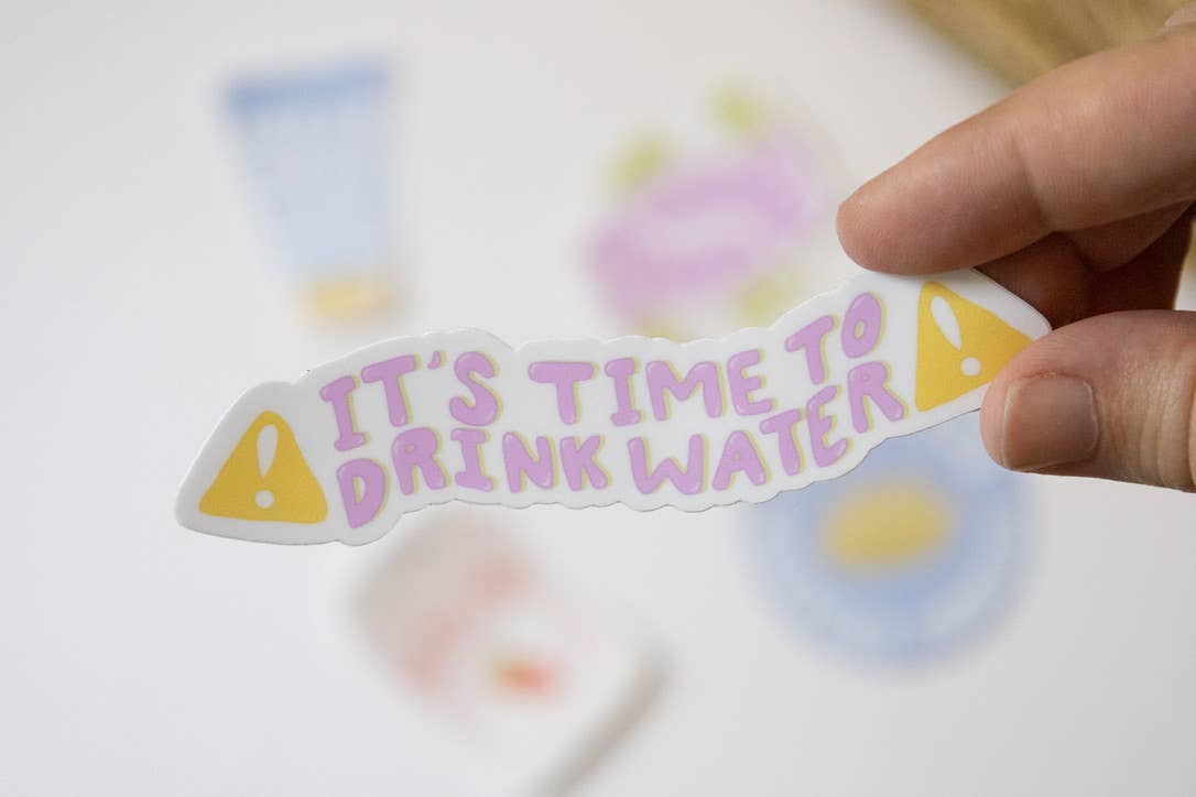 Hanstan Studio – wholesale Klistermärke – Dags att dricka vatten klistermärke1