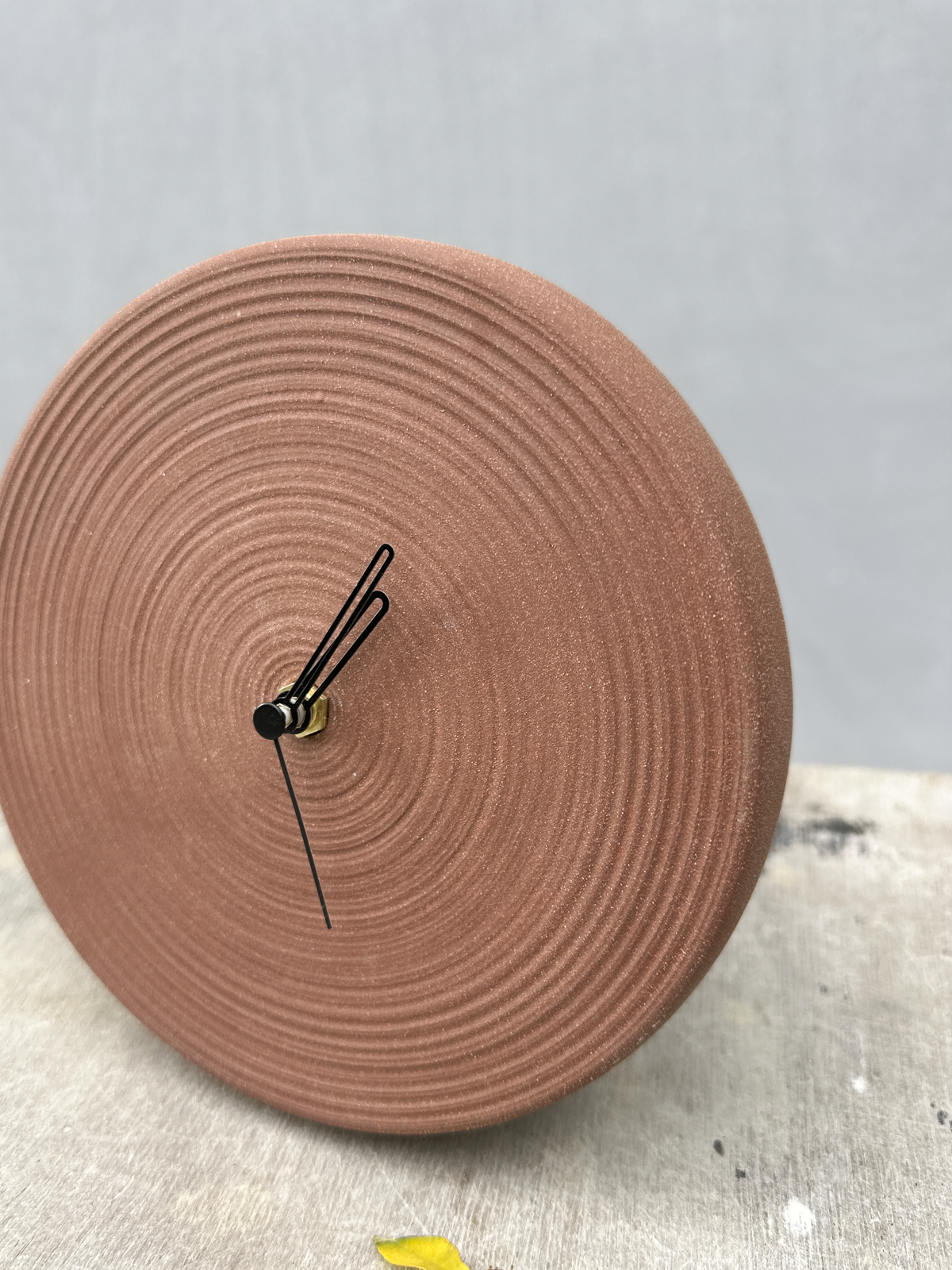 Noot ~Swart - Wholesale Wall Clock - Ceramic Wall Clock – Red Earth – Model A7