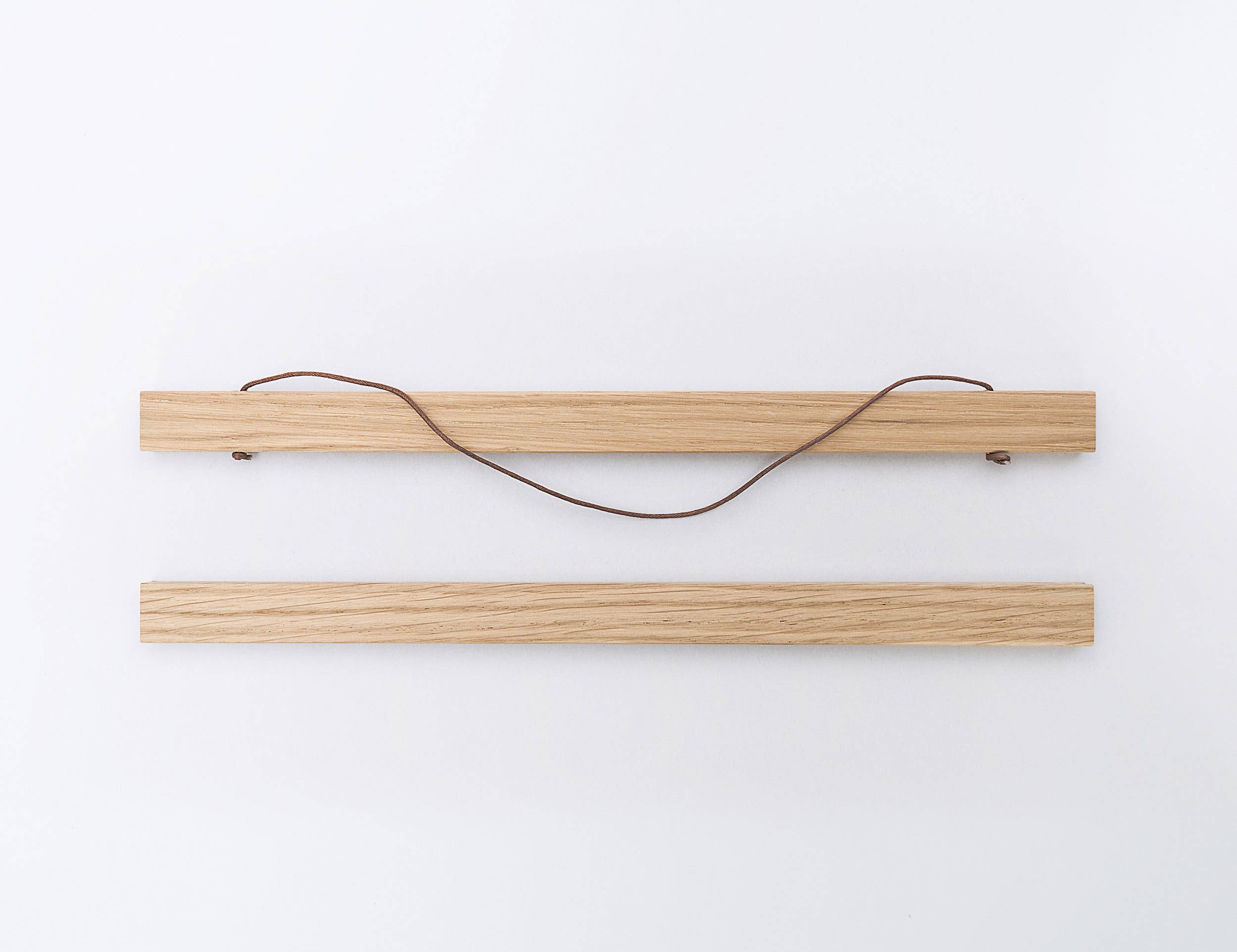 David & David Studio - Wholesale Bulletin Board - Magnetic sign holder - Oak - 31cm3