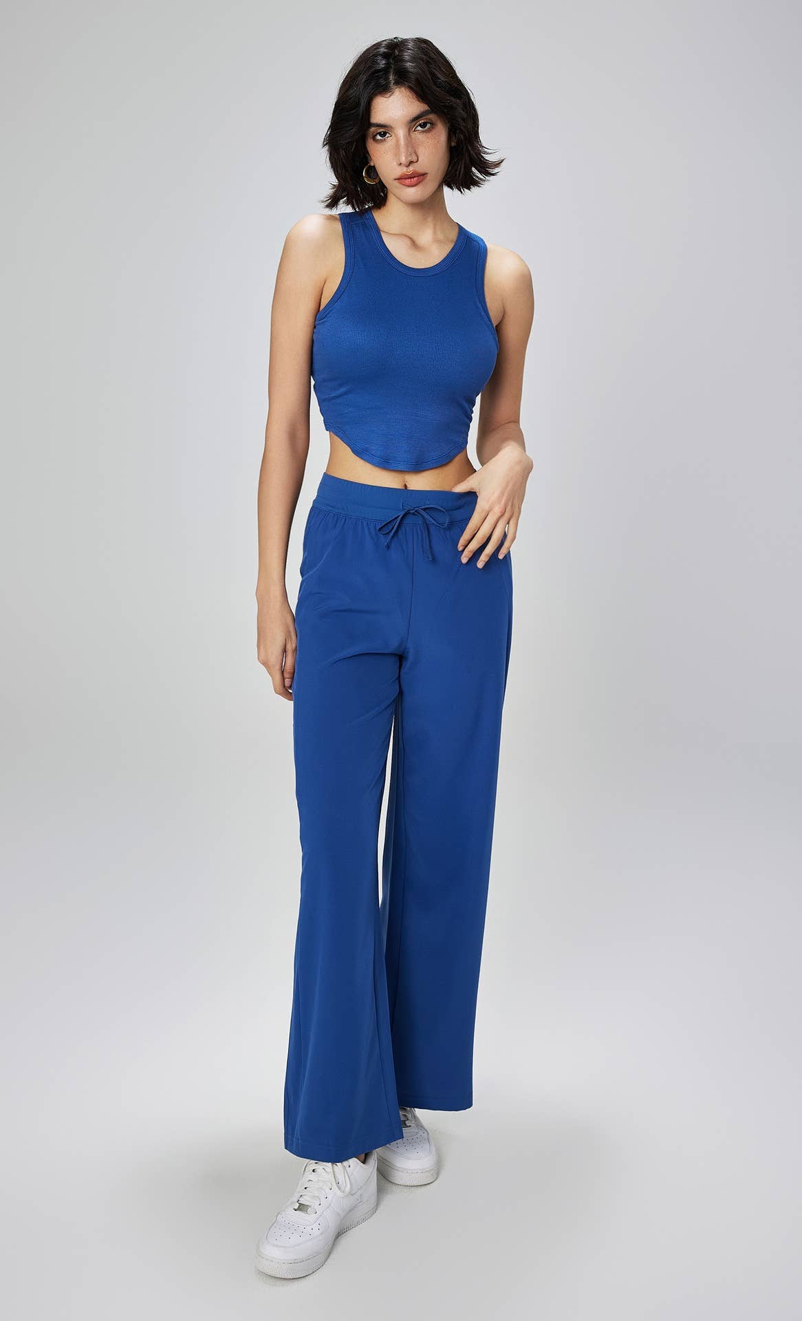 91thelabel - Vente Pantalon de sport – femme - Pantalon de sport Alexandria Easy-Fit à taille élastique et jambes droites 2