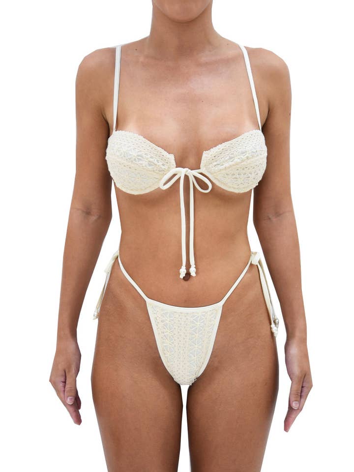 Dolce Vita Underwire Bikini Top | Beige Crochet for wholesale by Heart of Sun