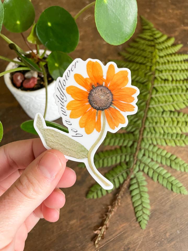 Be A Wildflower - Autocollant en forme de fleur - Durable et résistant aux intempéries pour la vente par Home Roots Design