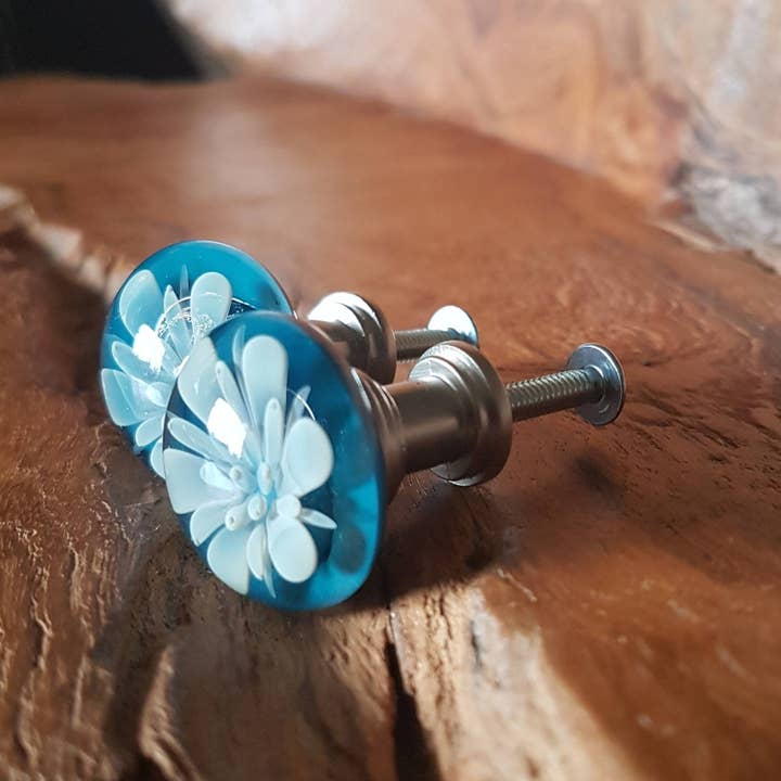 AB Glass Designs – wholesale Knopp/Handtag – Blåst glas blomma knoppar - uppsättning av två3