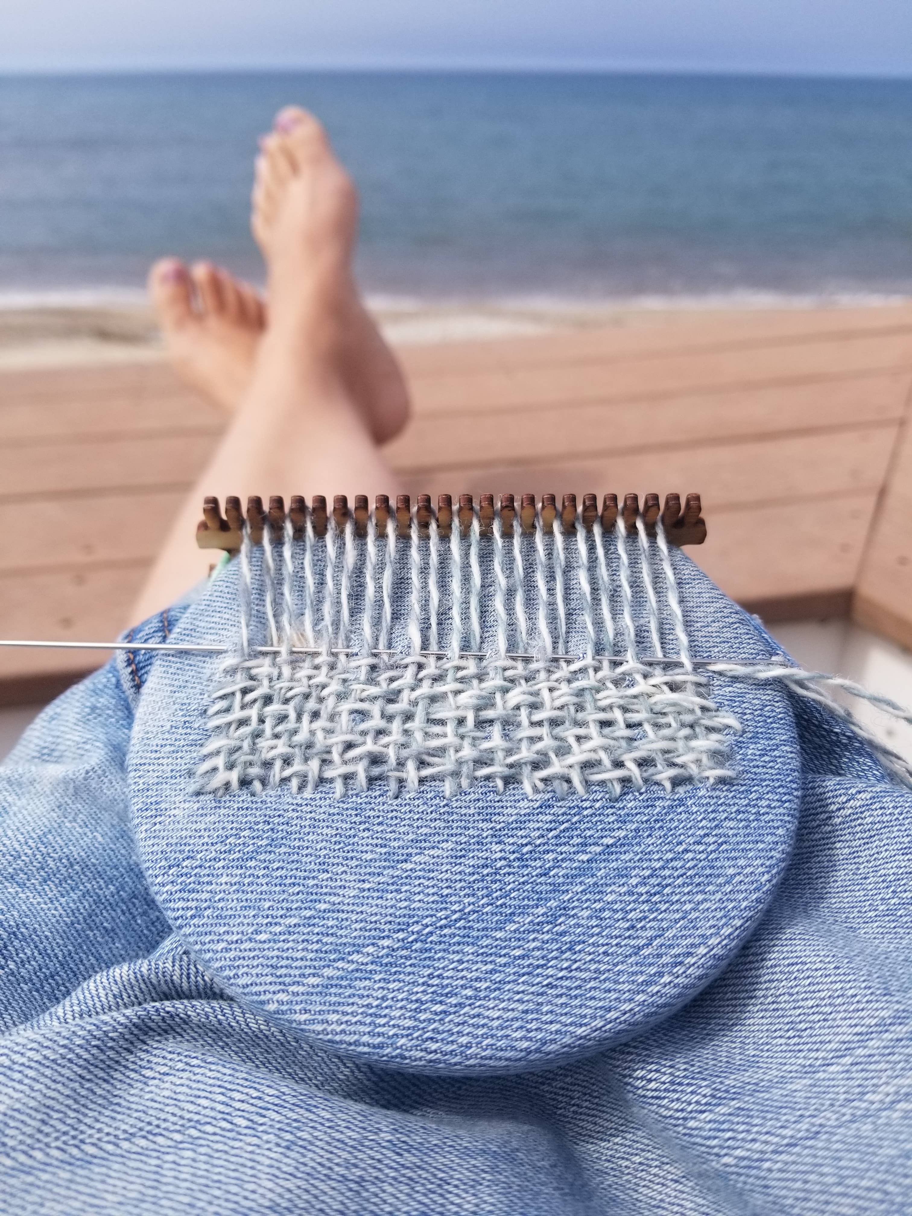 Katrinkles - Wholesale Knitting/Crochet Supplies - Bigger Darning & Mending Loom Kit3