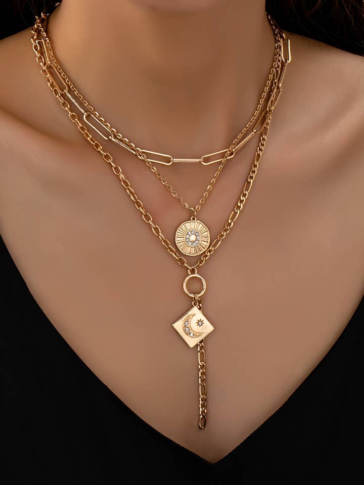 MEERLAGIGE HEMELSE MAANHANGER KETTING | 80N92456 voor wholesale door JOSSLYN by wall to wall