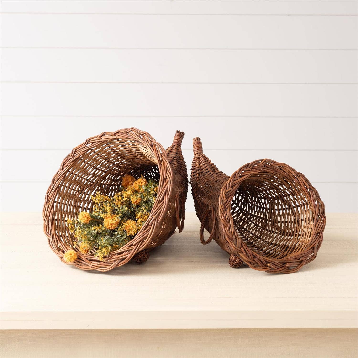 Audrey's Home & Gift - Vente Décorations de table - Cornucopie en osier (ensemble de 02)2