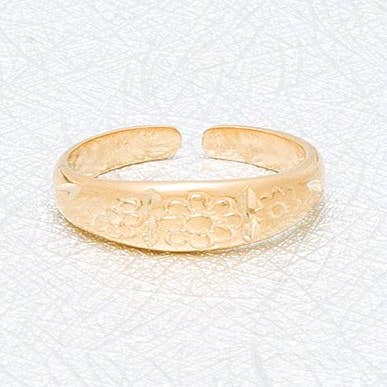 Toe ring etched with flowers, in gold for wholesale by S&A Fashions