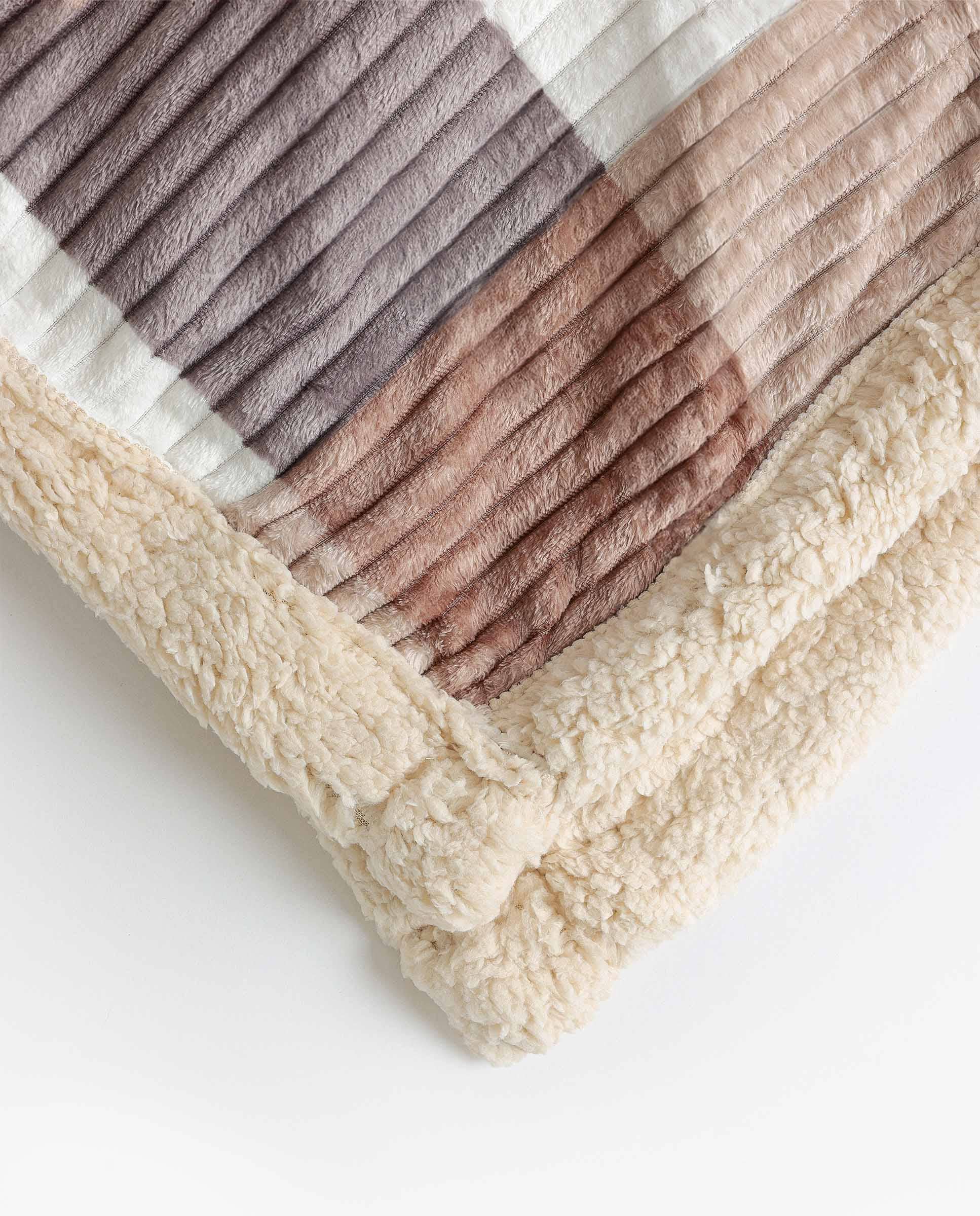 BROWN BLANKET for wholesale on Faire3