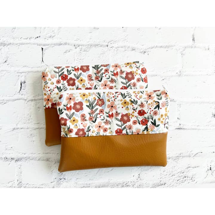 Trousse à cosmétiques, trousse de maquillage plate, pochette zippée pour la vente par Mangham Made