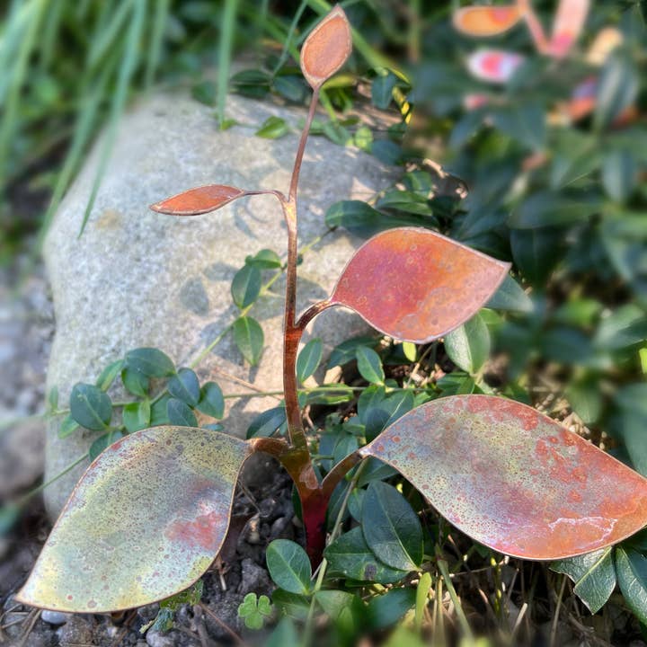 Clever Goods by Annabelle Noel Designs - Wholesale Garden/Lawn Stake - New lower price - Copper Leaves