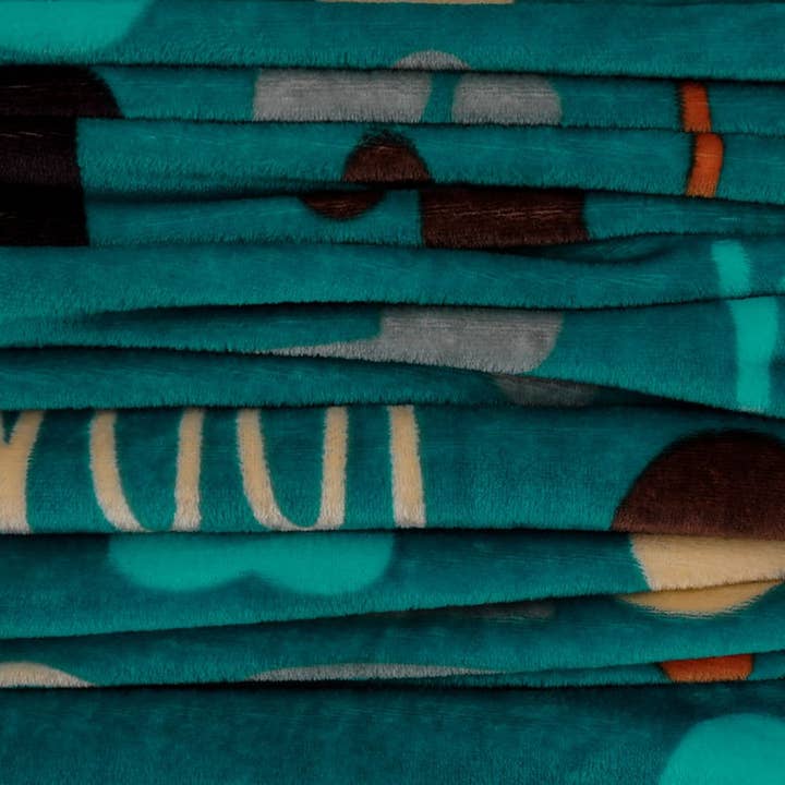 Flags Importer - Wholesale Throw blanket - Puppy Paws Soft Plush 50x60in Blanket3