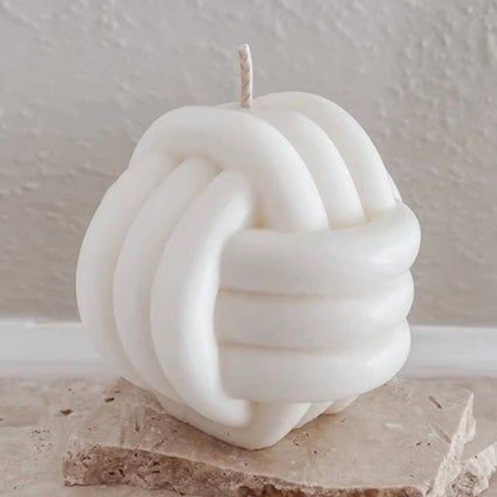 Candela grande in cera di soia a sfera intrecciata per la vendita all'ingrosso da parte di Lucerna Candles US