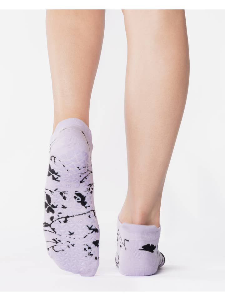 Pointe Studio - Wholesale Socks - Women's - Women's Garden Vines Full Foot Grip Sock – No Slip Cotton Blend for Pilates & Barre1