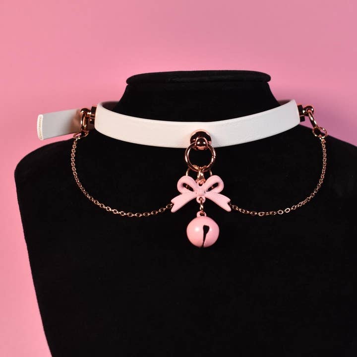 Choker coquette branco e rosa-dourado por atacado de Naughty Pawsies