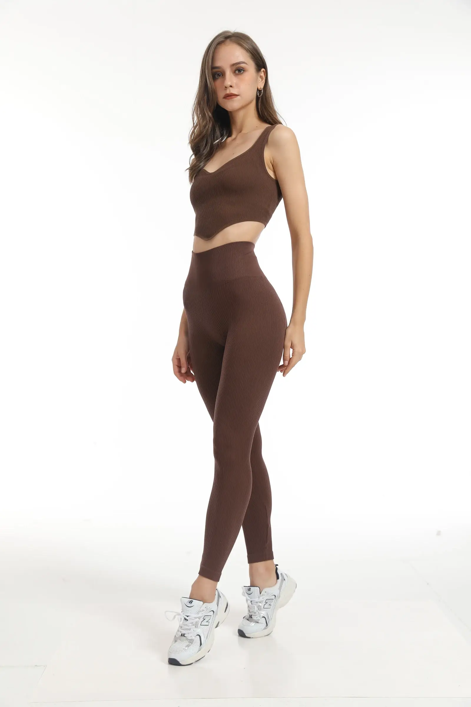 PHANIE MODE - Vendita all'ingrosso Completo sportivo - Donna - Completo senza cuciture: canotta e leggings comfort & style PAN-3168