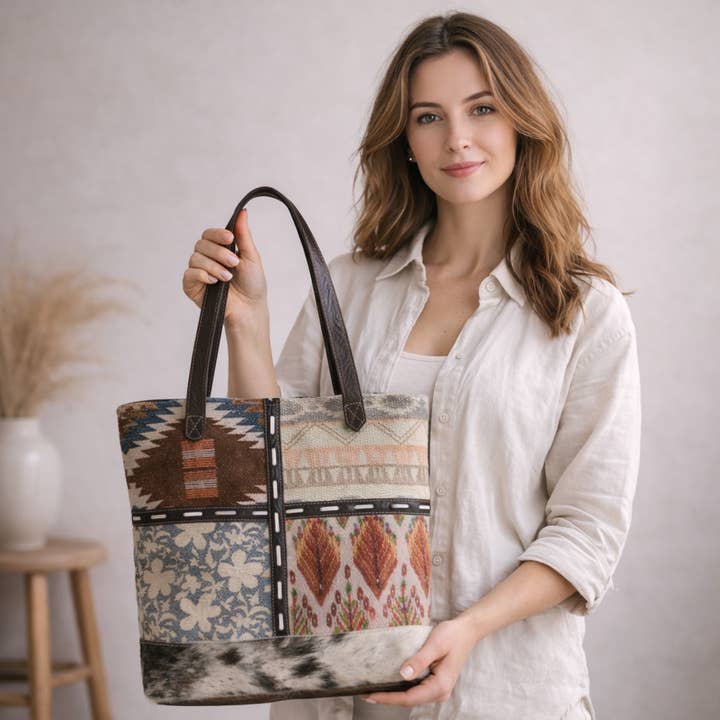 Borsa Tote in Tela Riciclata e Pelle Trend | Fatto a Mano Quotidiano per la vendita all'ingrosso da parte di Hopofly Bags