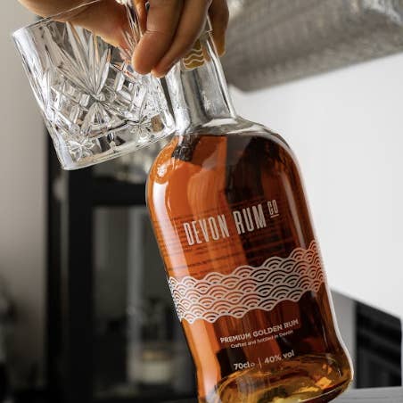 Devon Rum Co – wholesale Rum – Premium Golden Rum -70cl5