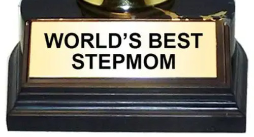 AAHS Enterprises - Wholesale Decorative Figurine - Trophy - World's Best Step Mother - Gold - (7 inches)1