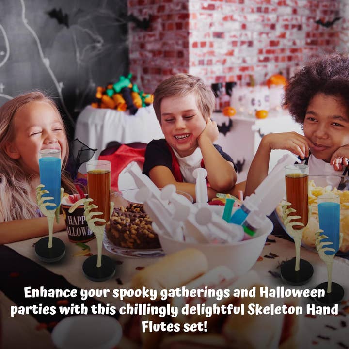 4E's Novelty - Vente Verres à cocktail/alcool - Flûtes en forme de main de squelette 4E's Novelty, lot de 12 - Gobelets à cocktail en plastique transparent pour Halloween (80 ml) - Verres à vin d'Halloween pour fêtes effrayantes6