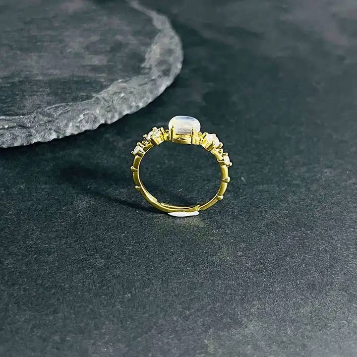 GemMeet – wholesale Single stone/solitaire ring – Vintage Artificial Opal Moonstone Adjustable Ring 4
