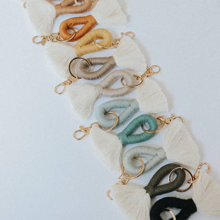 DayCrafter – Großhandel Schlüsselanhänger – Damen – Mini-Schlüsselanhänger mit Quaste - Boho Keychain5