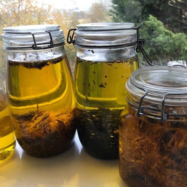 Handmade by Juliette – wholesale Lip Balm – Lip and Skin Soothing and Healing Balm 25ml3