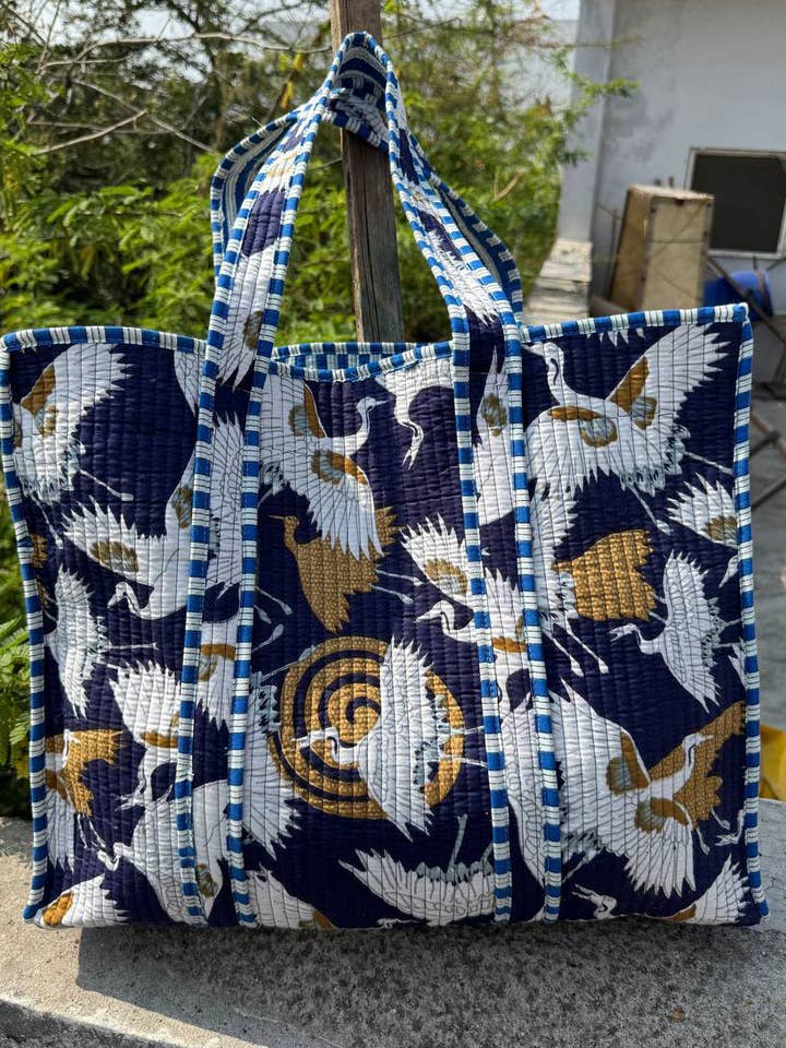 Sacs fourre-tout imprimés à la main Sac en coton matelassé Sac fait main pour la vente par GYPSY STUDIO