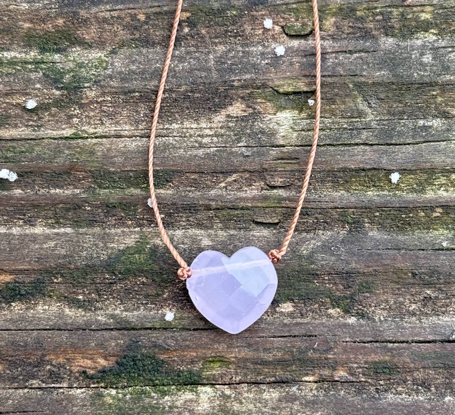 Merelani Designs – Colar pingente/pendente por atacado – Colar de Corda com Coração de Lavanda5