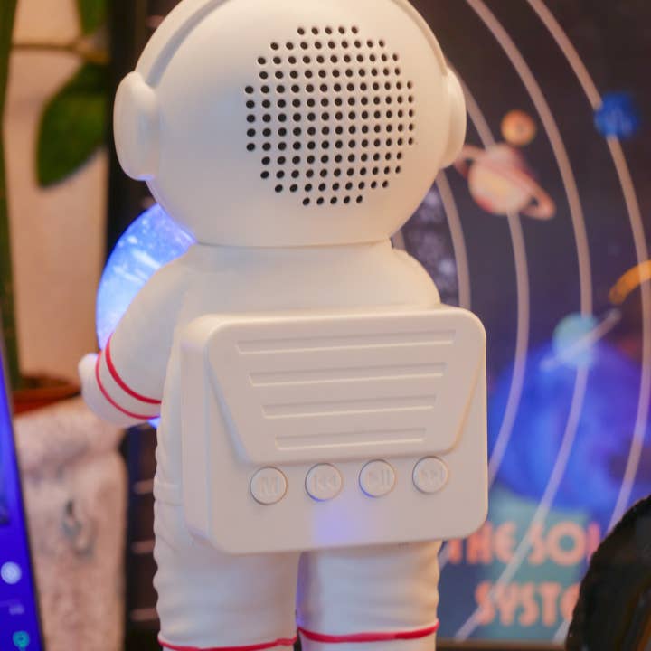 Steepletone UK Ltd - Wholesale Speakers - Space Sound - Astronauate Bluetooth Speaker and Mood Light
