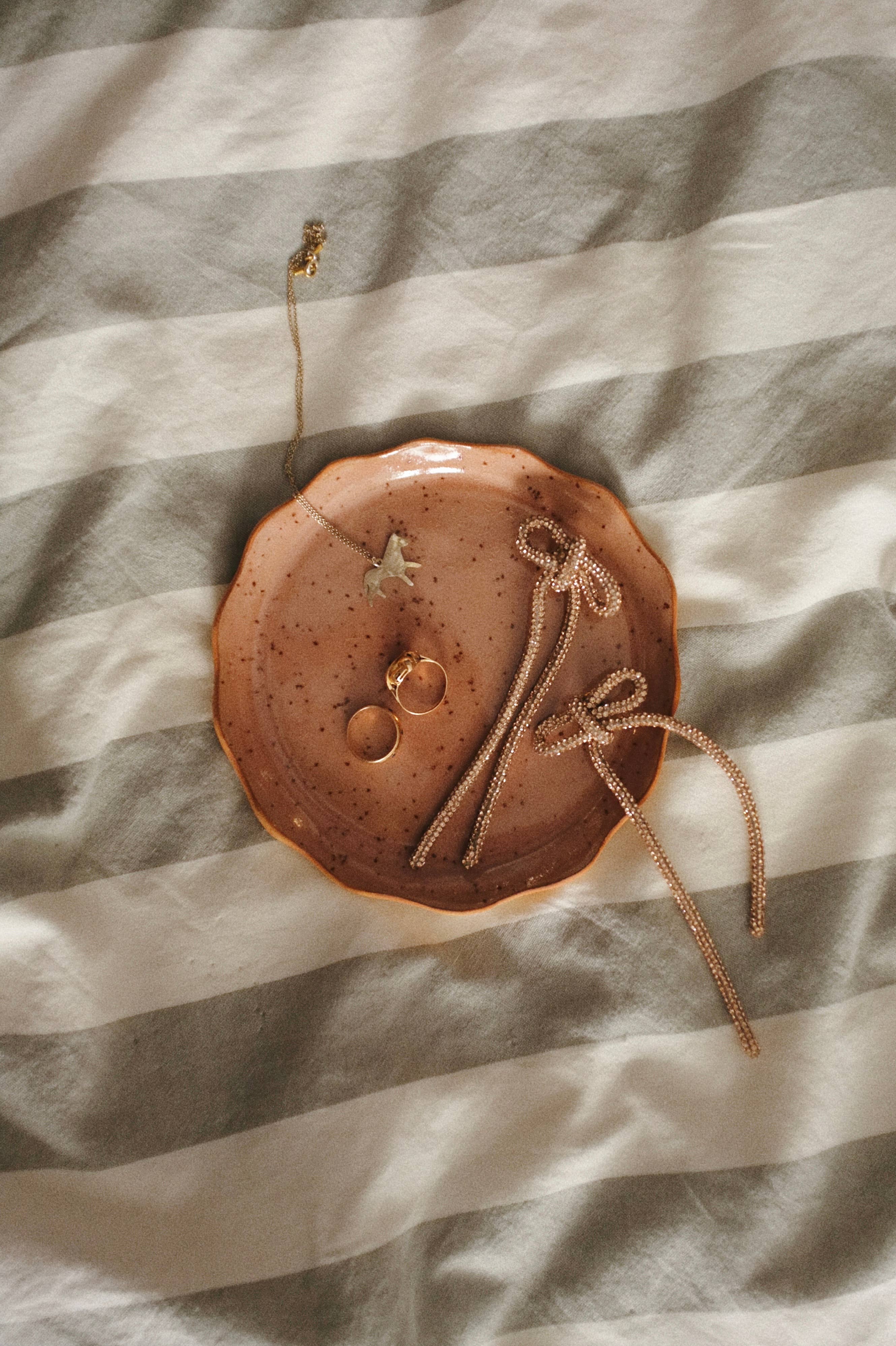 Ohyoko ceramics - Vente Plats - Assiettes en céramique artisanale avec bords ondulés5